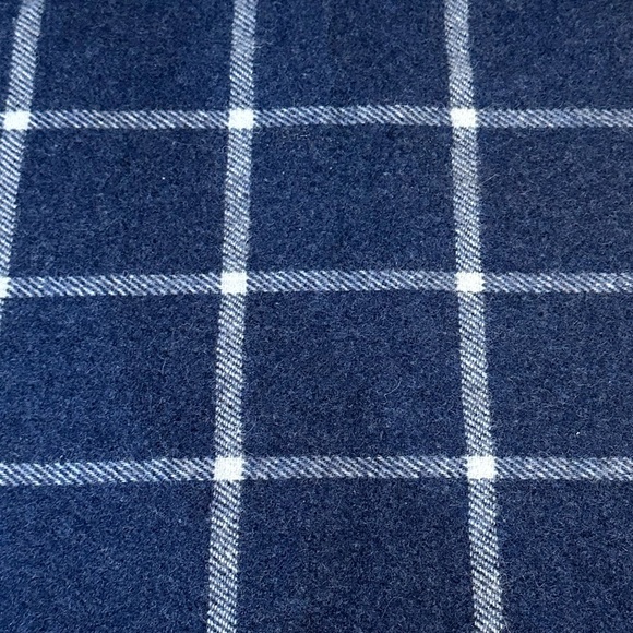 🌟HP🌟NWOT Navy Blue Window Pane Recycled Cashmere Scarf Italian Woolen Treasures - Picture 7 of 7